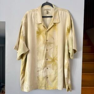 EUC Vintage Tommy Bahama 100% Silk Shirt Men's Yellow Tropical Palm Leaf Floral